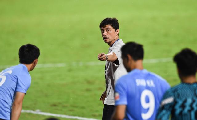 九游娱乐官网地址-年轻球员依然“压着打” 今晚诠释大连为何是足球城